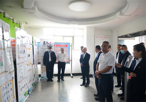 清風正氣潤心田，藝術交流促發展——武漢公交集團三公司組織黨員干部參觀廉政文化作品展并開展文化藝術交流活動